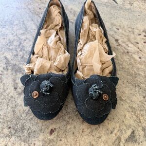 CHANEL Black Floral Camellia Denim Flats